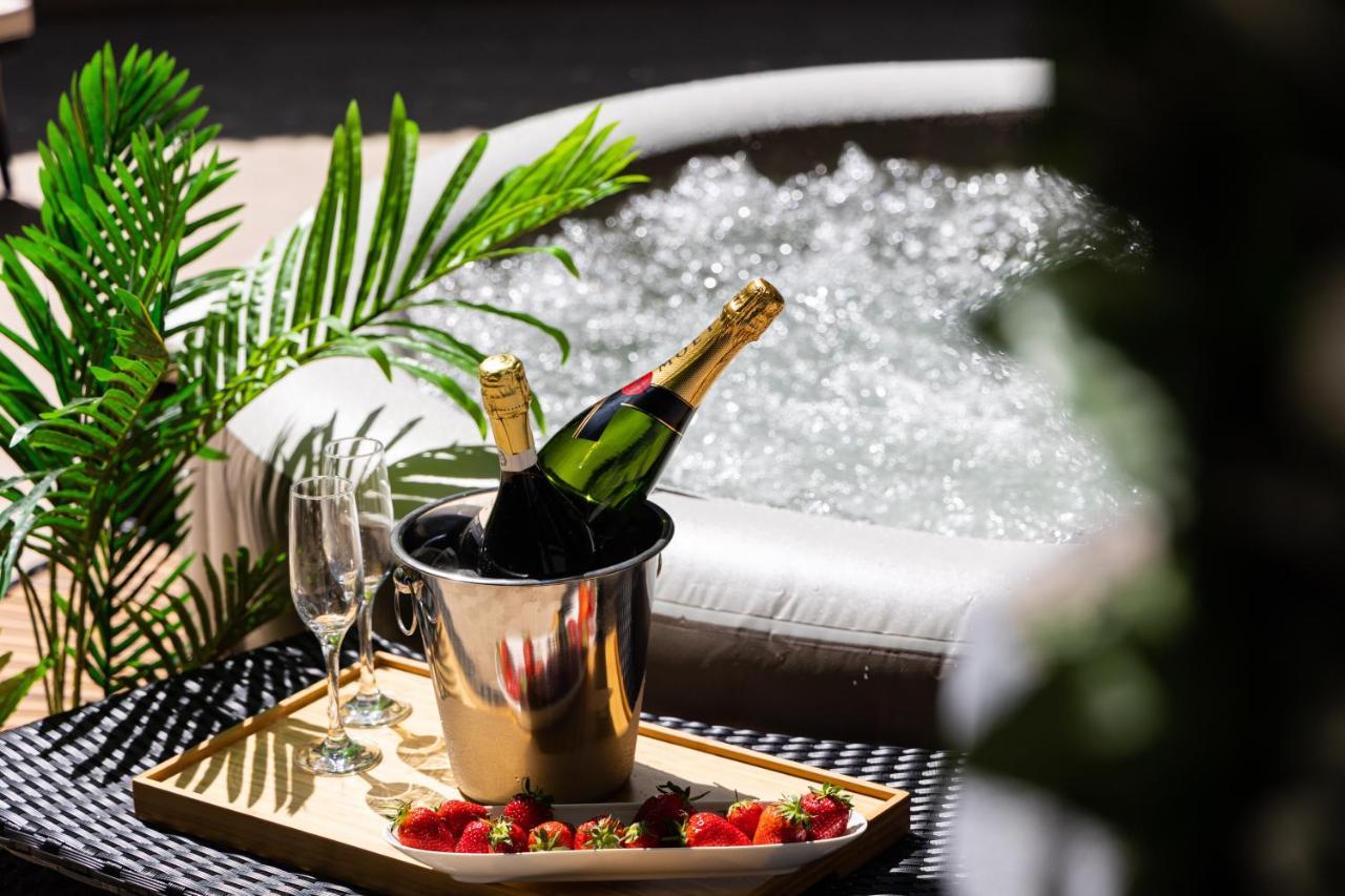 Oasis Luxury Apartment With Terrarce And Jacuzzi Split Buitenkant foto