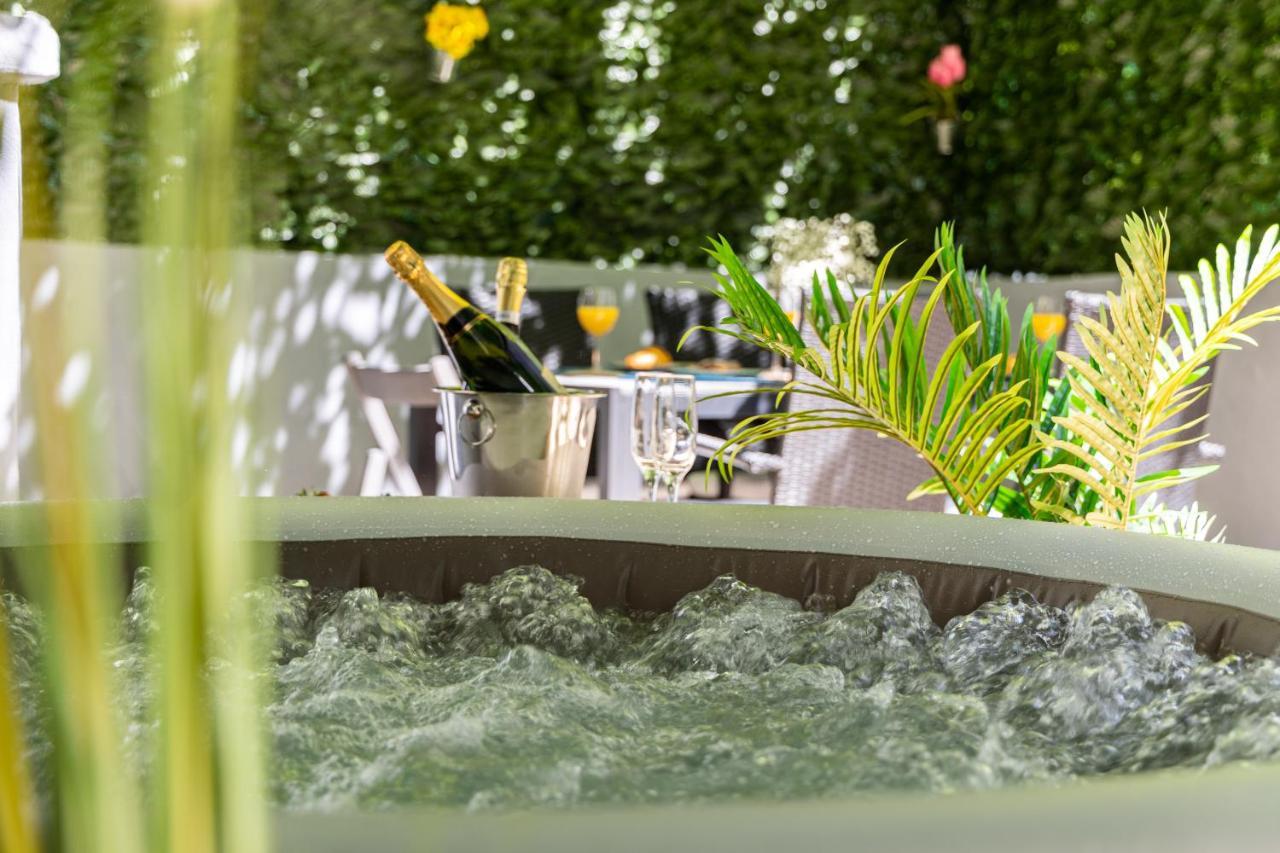 Oasis Luxury Apartment With Terrarce And Jacuzzi Split Buitenkant foto