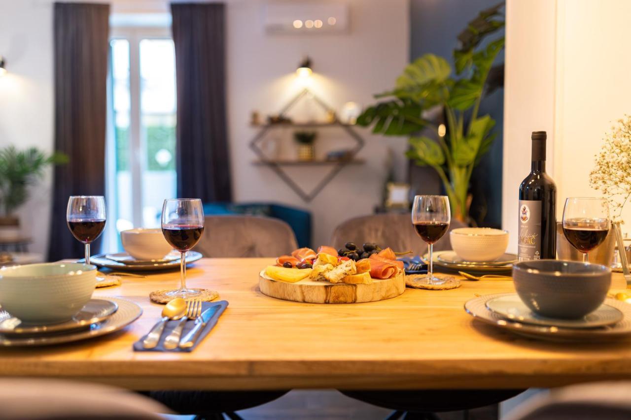 Oasis Luxury Apartment With Terrarce And Jacuzzi Split Buitenkant foto
