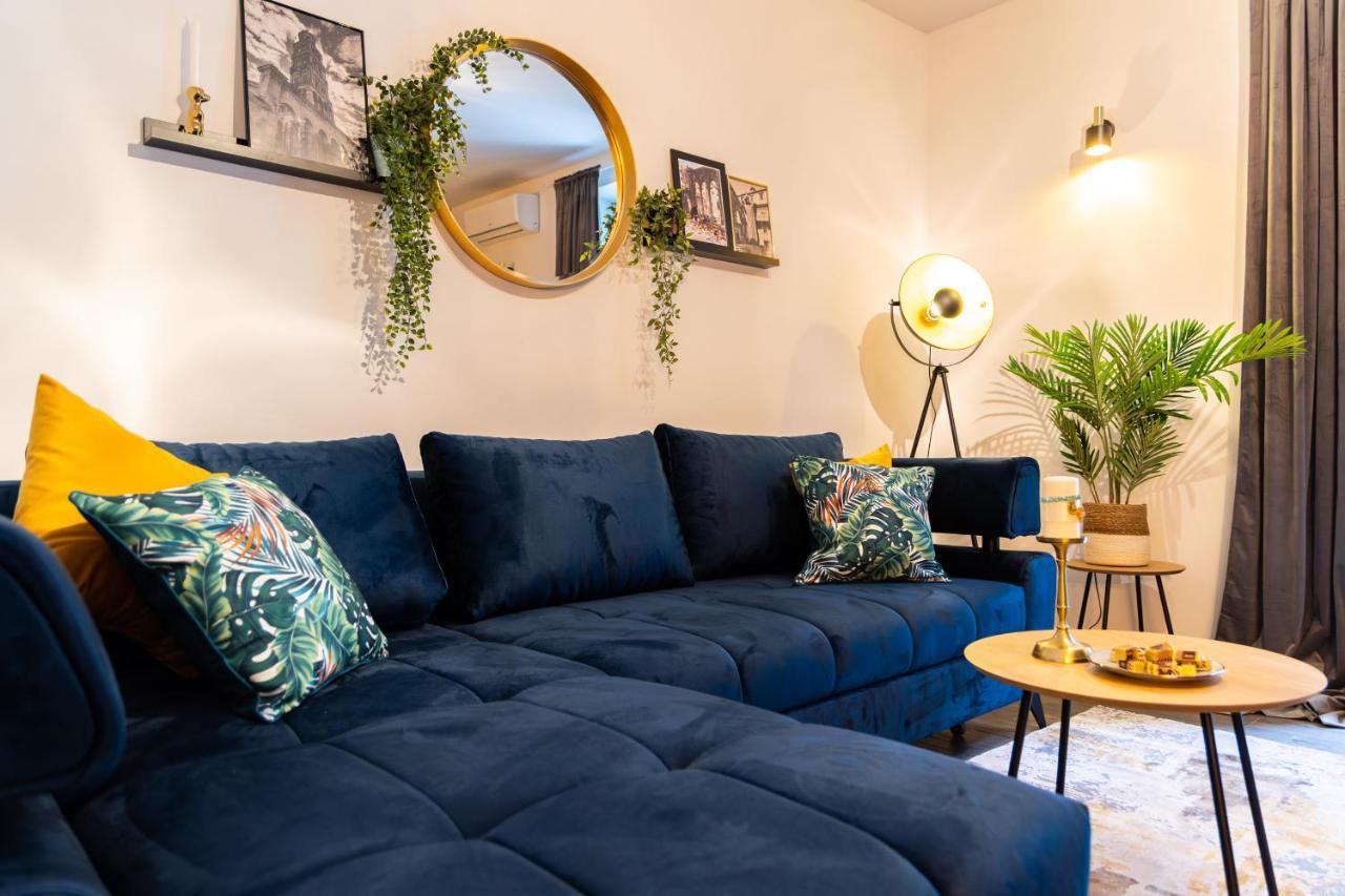 Oasis Luxury Apartment With Terrarce And Jacuzzi Split Buitenkant foto