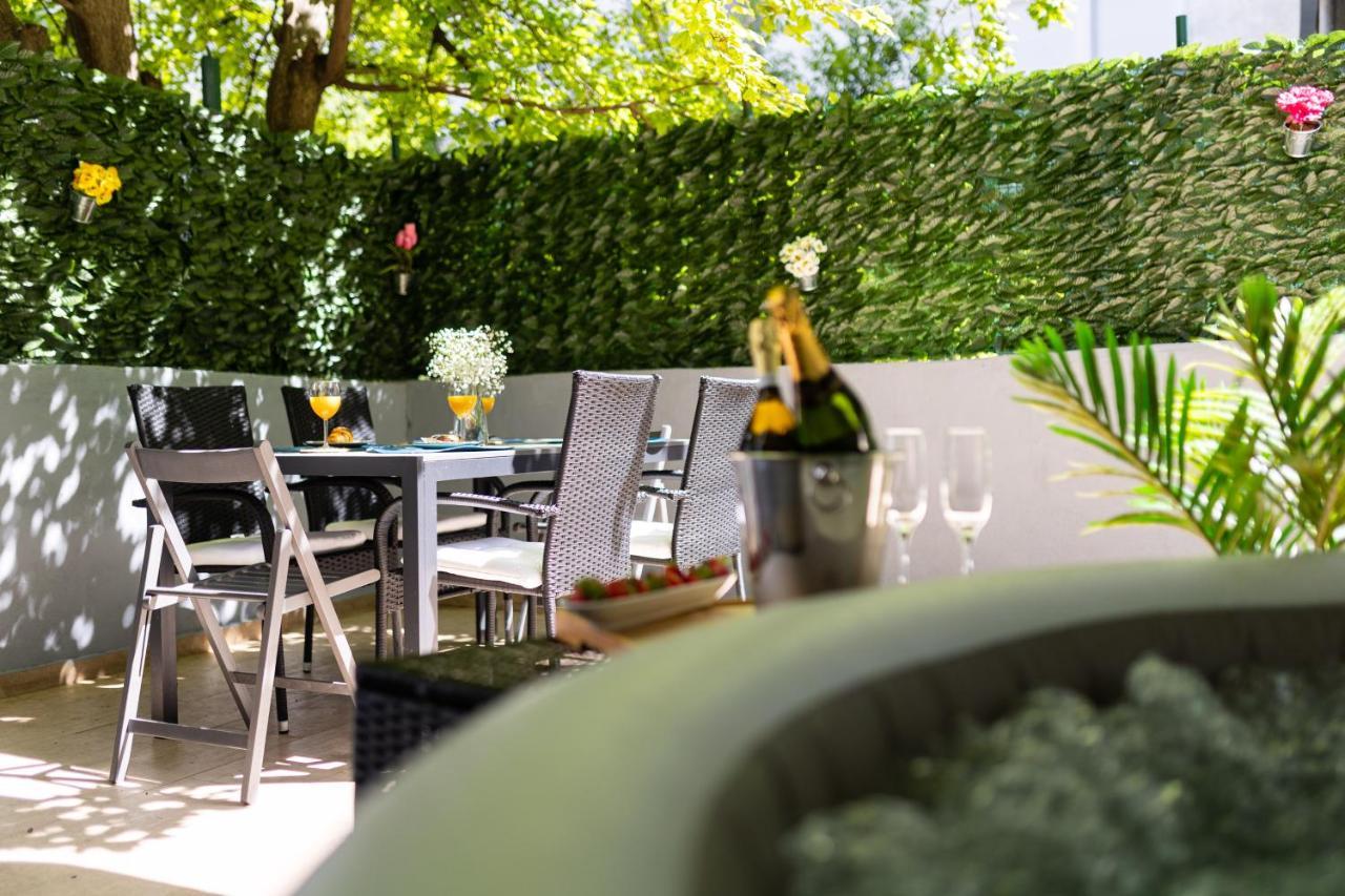 Oasis Luxury Apartment With Terrarce And Jacuzzi Split Buitenkant foto