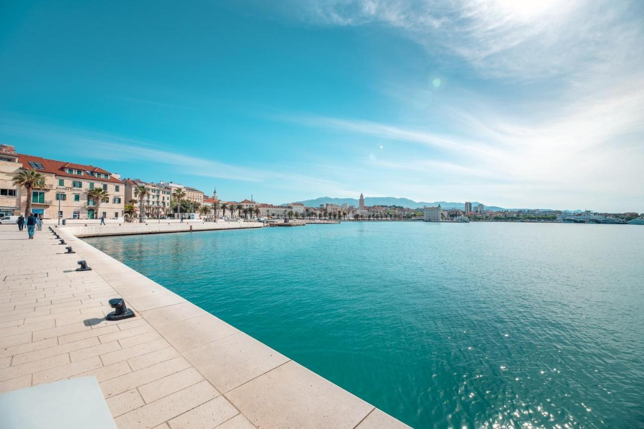 Oasis Luxury Apartment With Terrarce And Jacuzzi Split Buitenkant foto